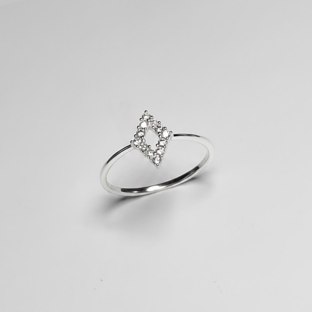 ANILLO PLATA CIRCONES TAILANDES