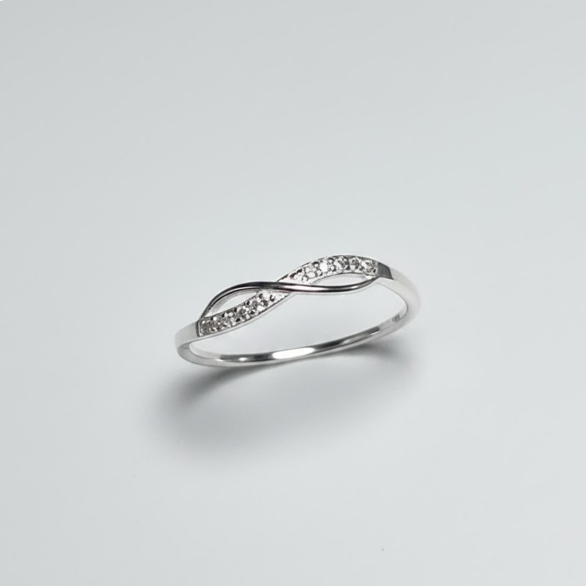 ANILLO INFINITO PLATA CIRCONES TAILANDES