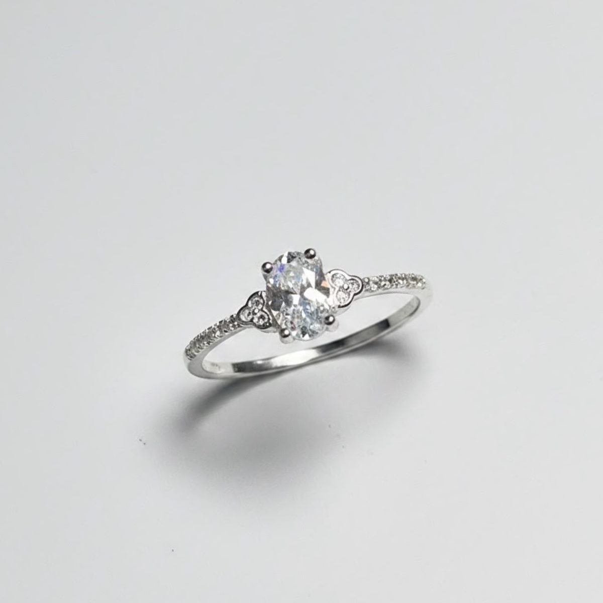 ANILLO SOLITARIO PLATA CIRCONES TAILANDES