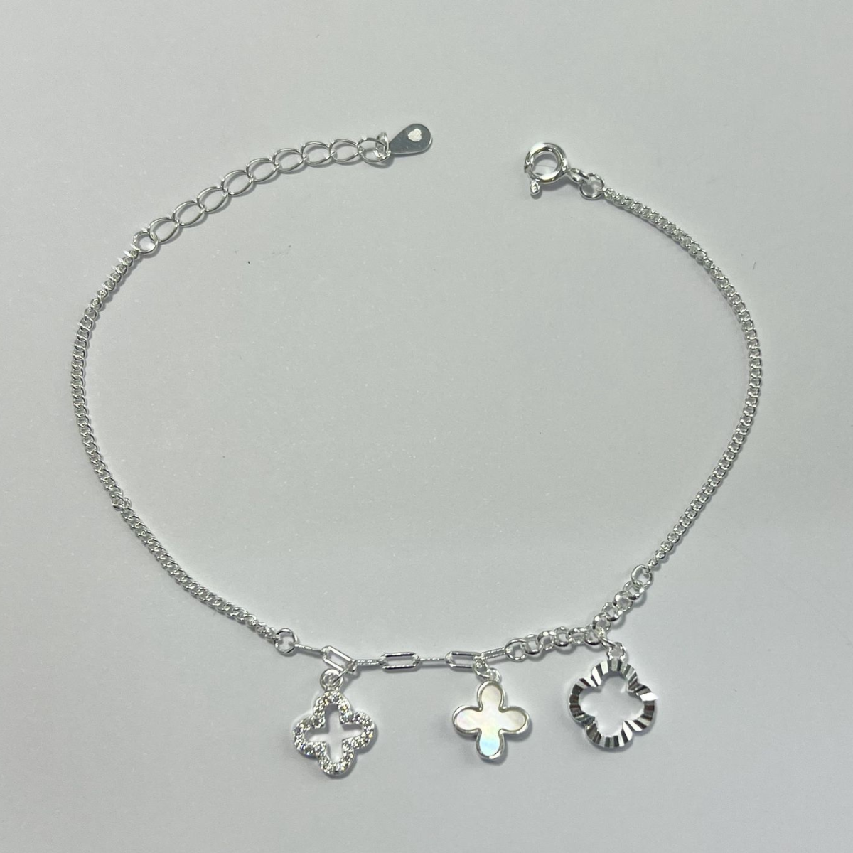 PULSERA EN PLATA LEY 925 CON DIJES