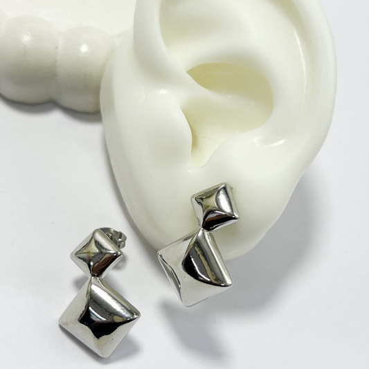 ARETE ROMBO EN RODIO PLATEADA