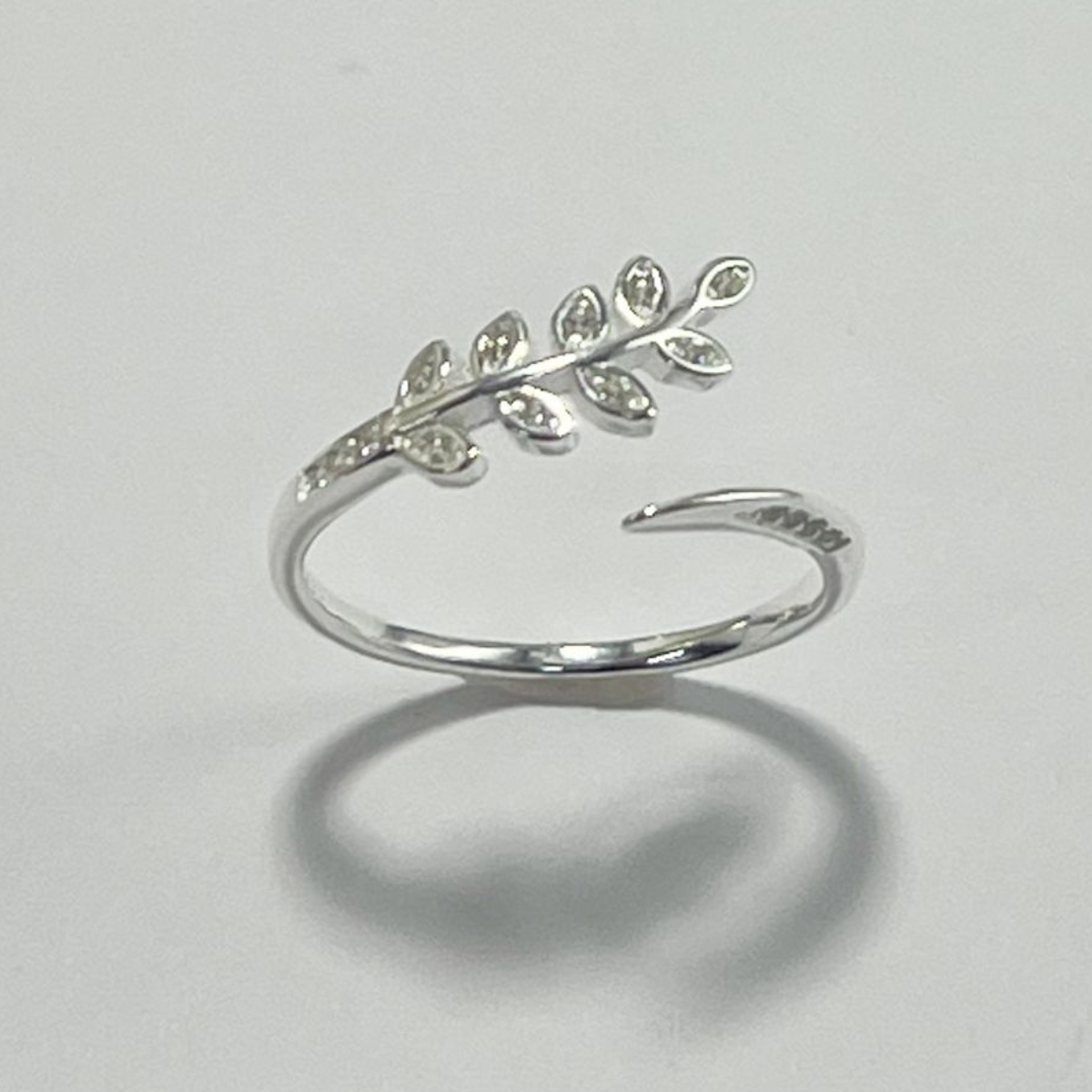 ANILLO ESPIGA GRADUABLE EN PLATA LEY 925 CON MICRO CIRCONES