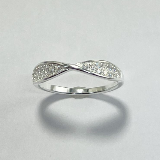 ANILLO CRUZADO EN PLATA LEY 925 CON MICRO CIRCONES