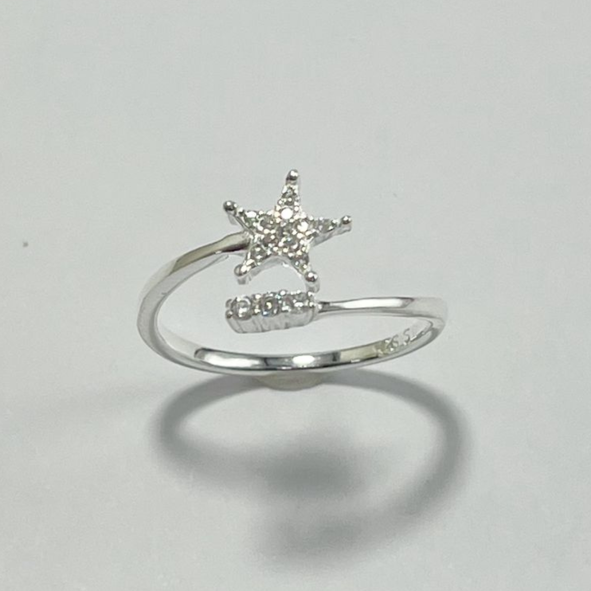 ANILLO ESTRELLA EN PLATA CON MICRO CIRCONES GRADUABLE