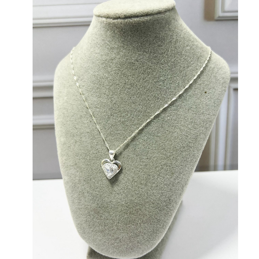 CADENA EN PLATA CON DIJE DE CORAZÓN CON CIRCONES Y MICRO CIRCONES