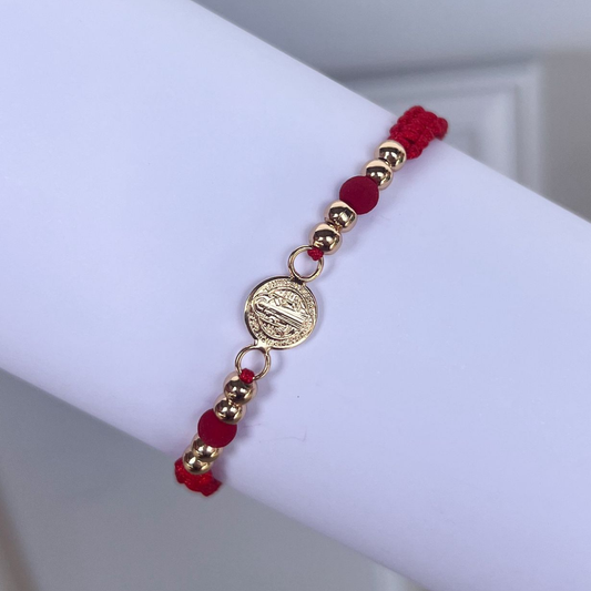 Pulsera Tejida En Macramé De San Benito En Oro Laminado 18k