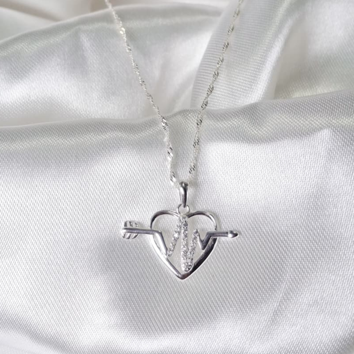 CADENA CON DIJE DE CORAZÓN