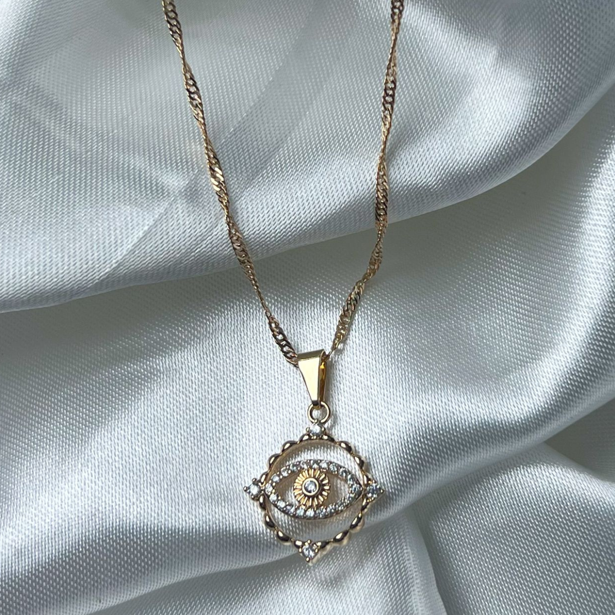 CADENA MAS DIJE EN ORO LAMINADO 18K