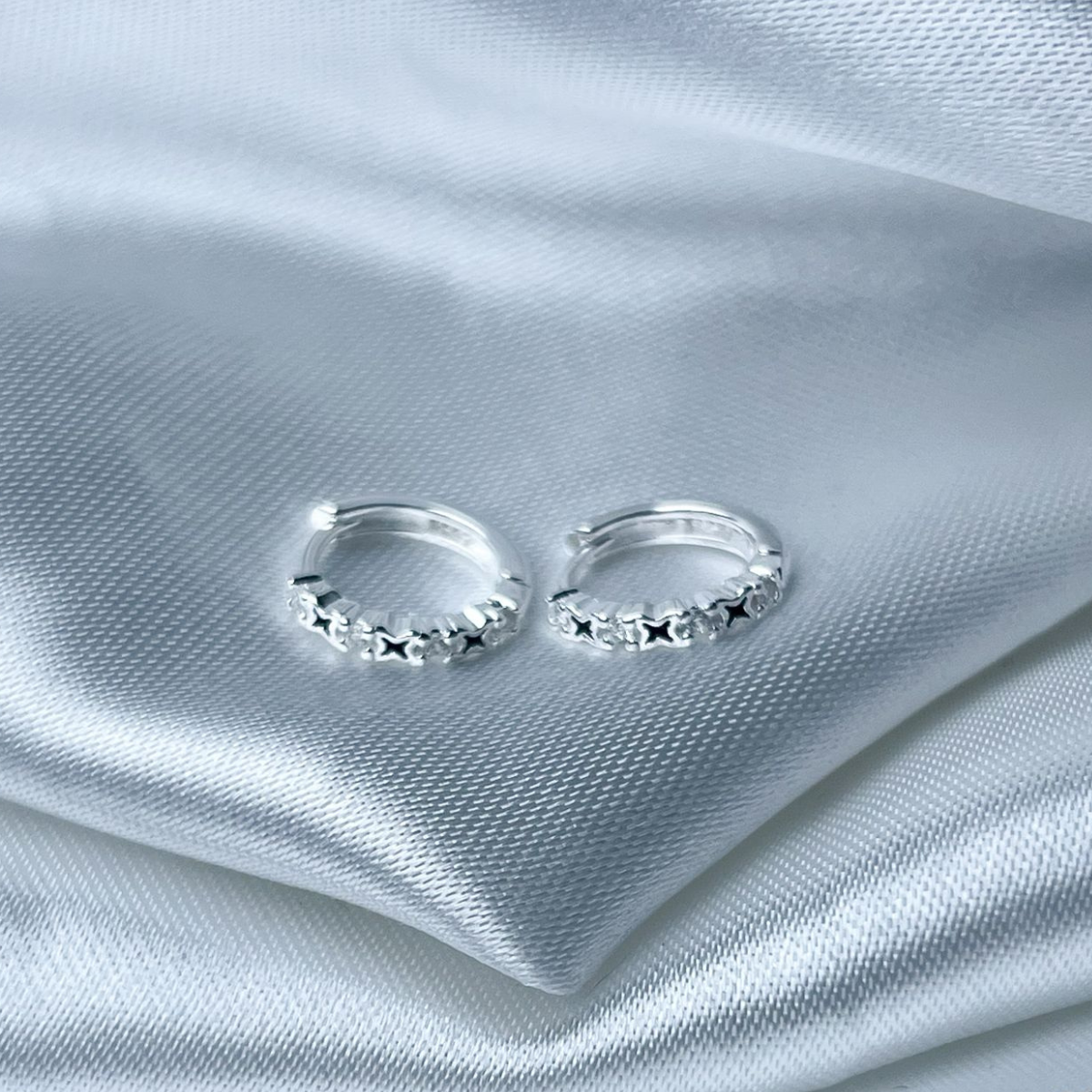 CANDONGA PLATA HUGGIES TAILANDÉS