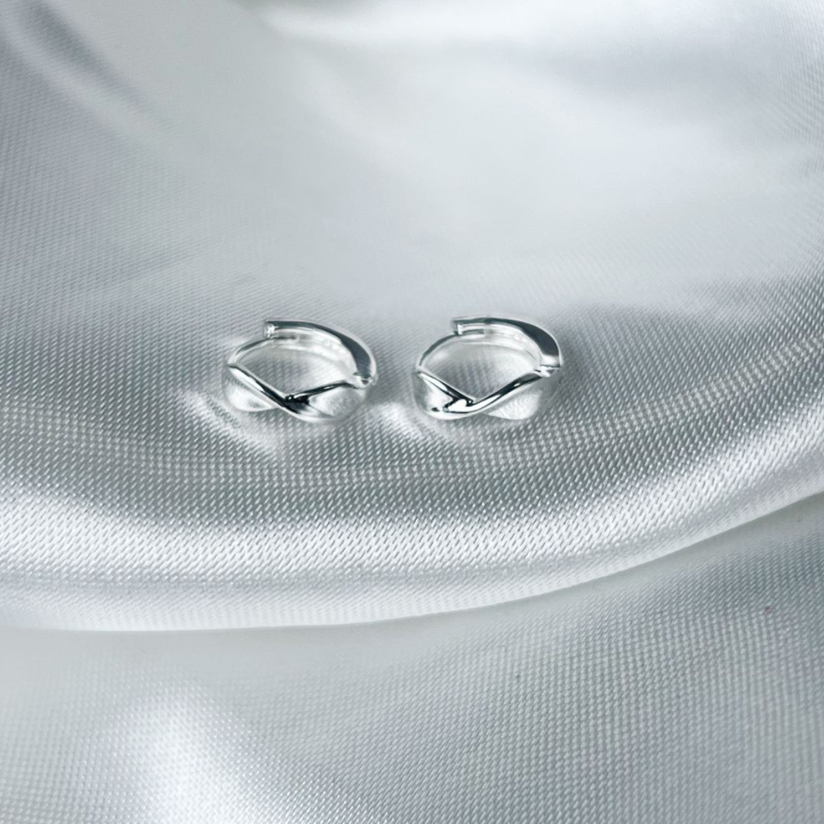 CANDONGA PLATA HUGGIES TAILANDÉS
