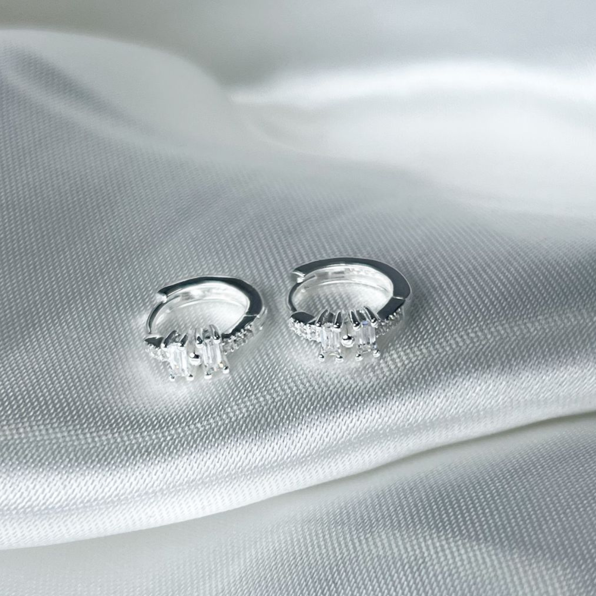 CANDONGA PLATA HUGGIES TAILANDÉS