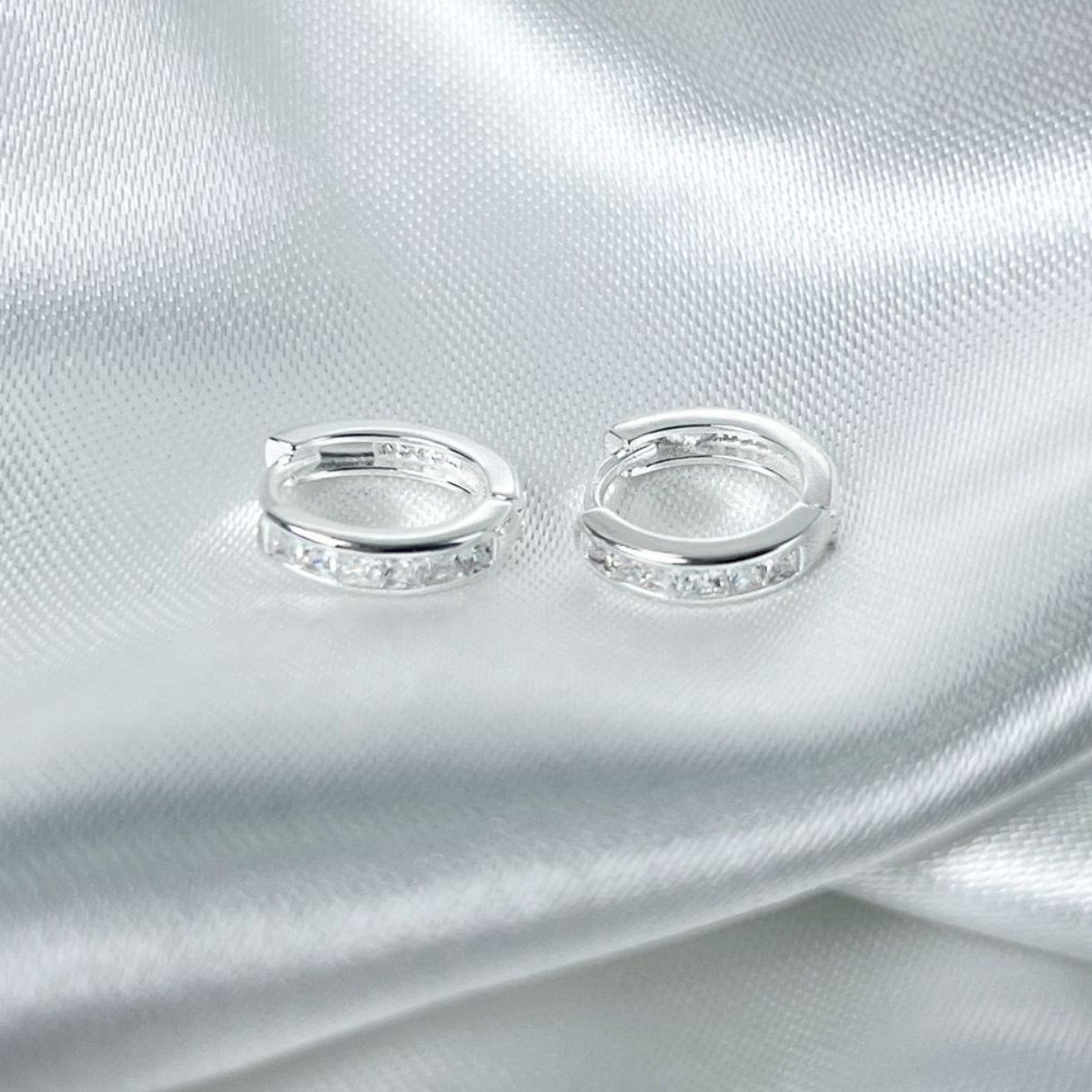 CANDONGA PLATA HUGGIES TAILANDÉS