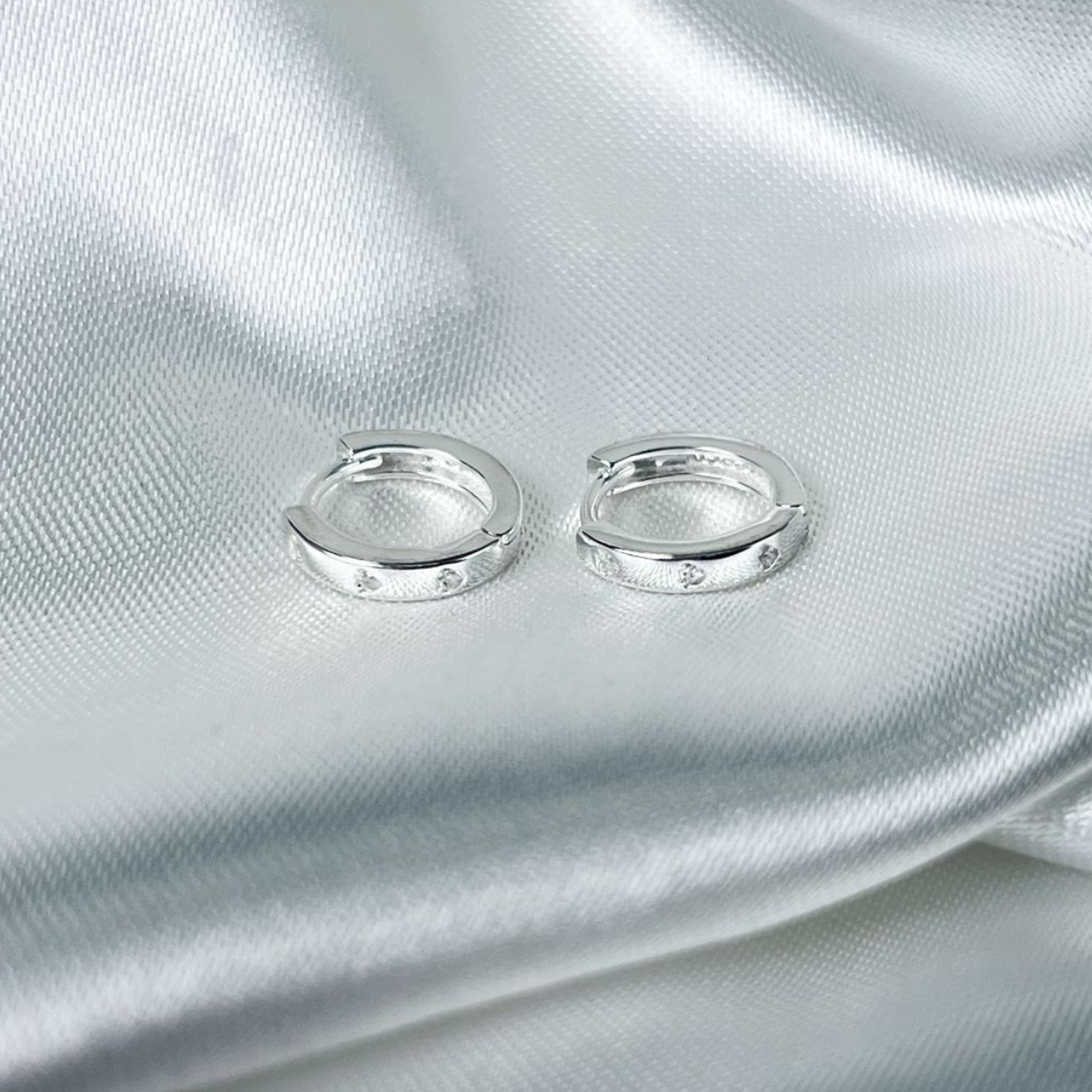 CANDONGA PLATA HUGGIES TAILANDESA