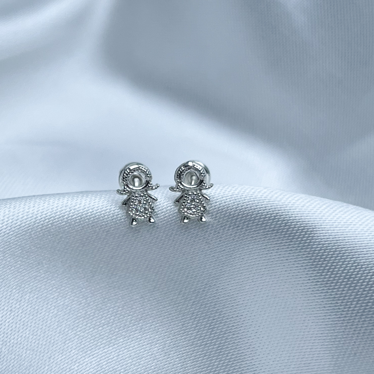 TOPO PLATA SEGURIDAD NIÑA COLAS