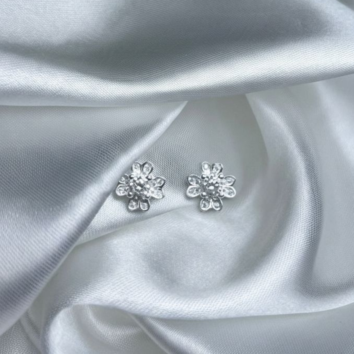 TOPO PLATA CIRCONES TAILANDES
