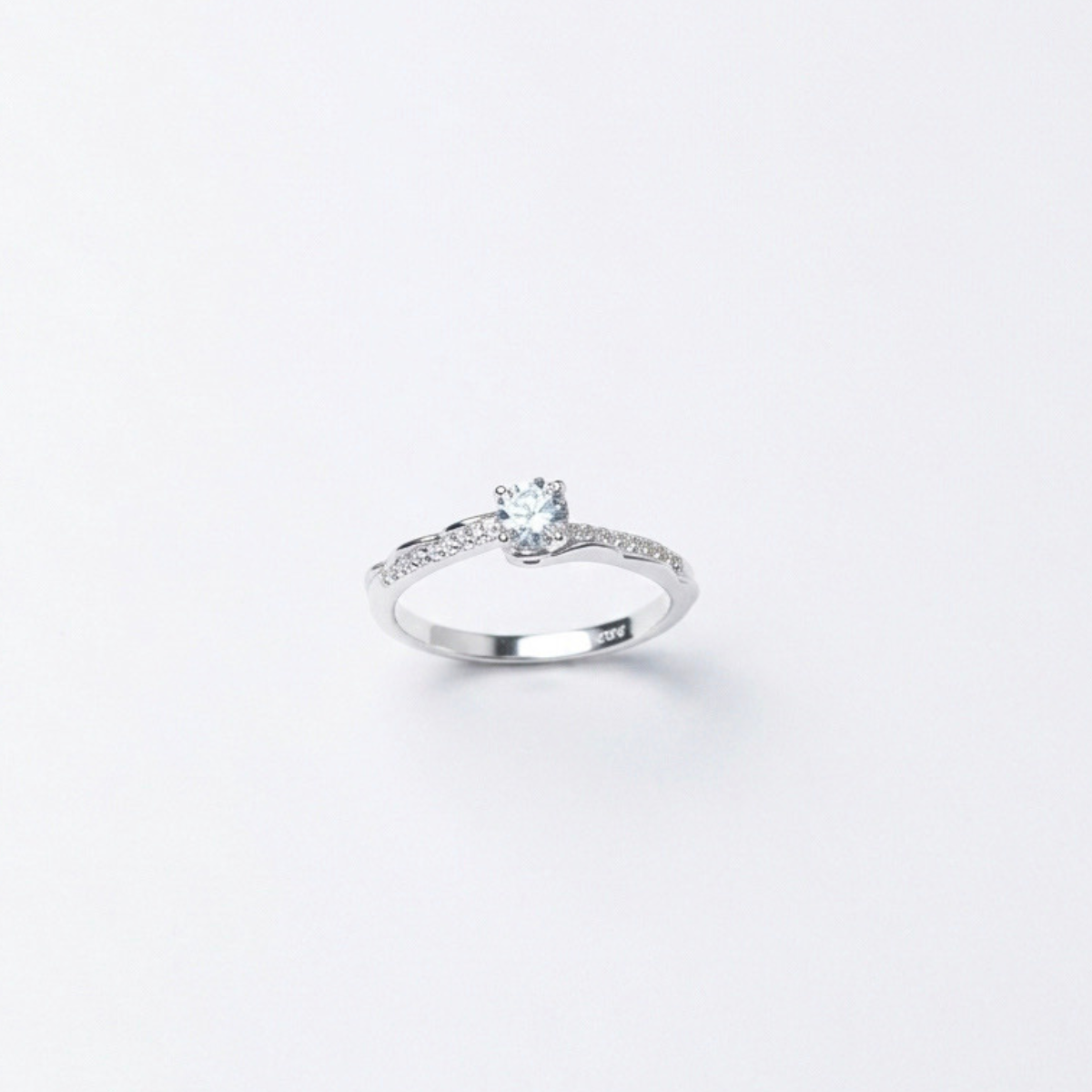 ANILLO SOLITARIO PLATA CIRCONES TAILANDES