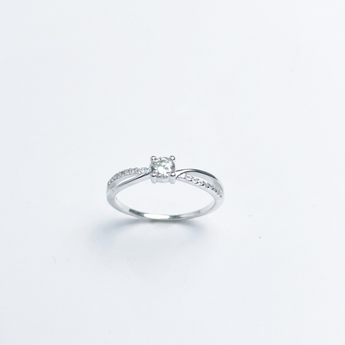 ANILLO SOLITARIO PLATA CIRCONES TAILANDES