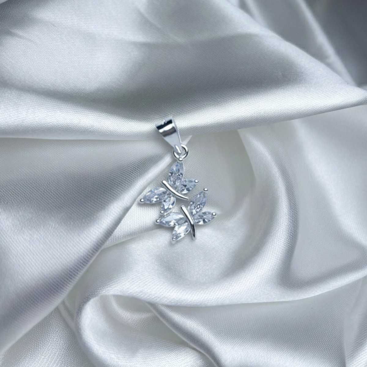 DIJE PLATA CIRCONES TAILANDES