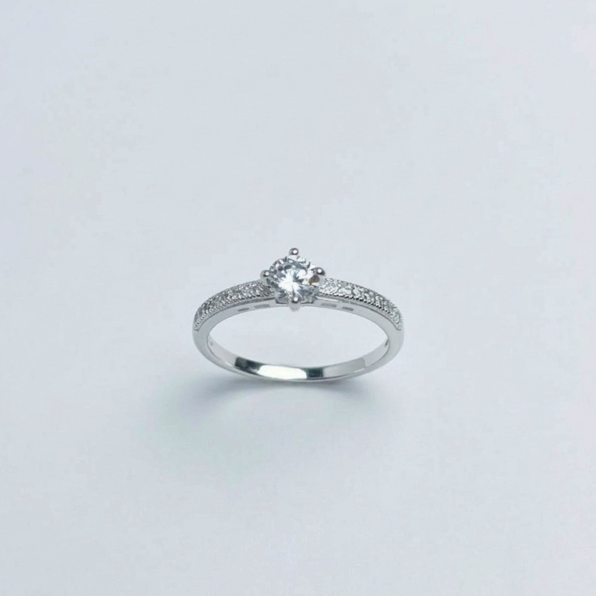 ANILLO SOLITARIO PLATA CIRCONES TAILANDES
