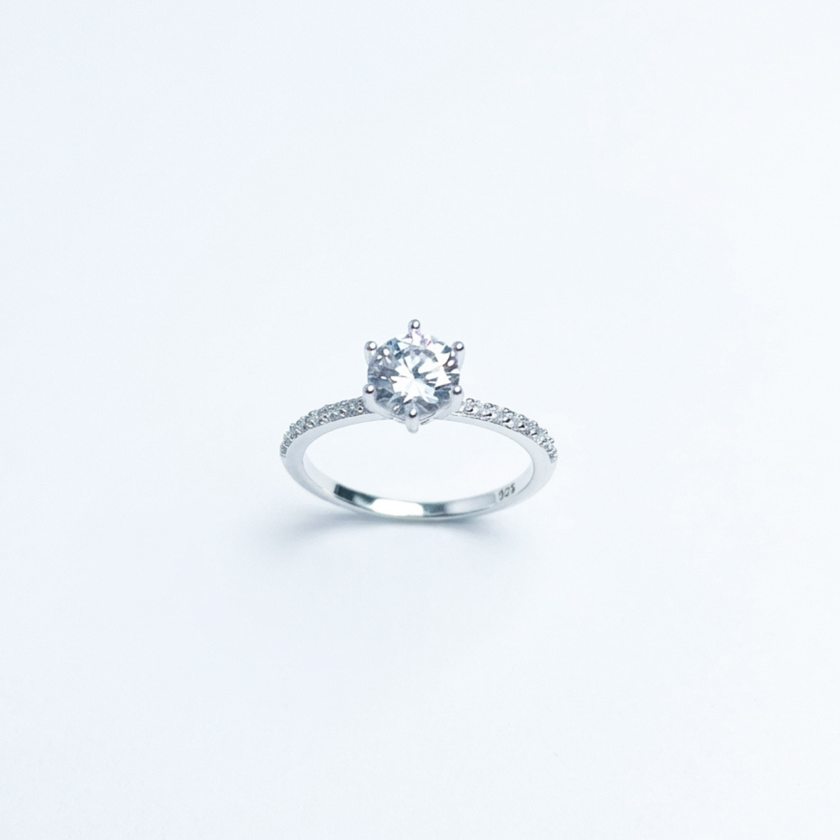 ANILLO SOLITARIO PLATA CIRCONES TAILANDES
