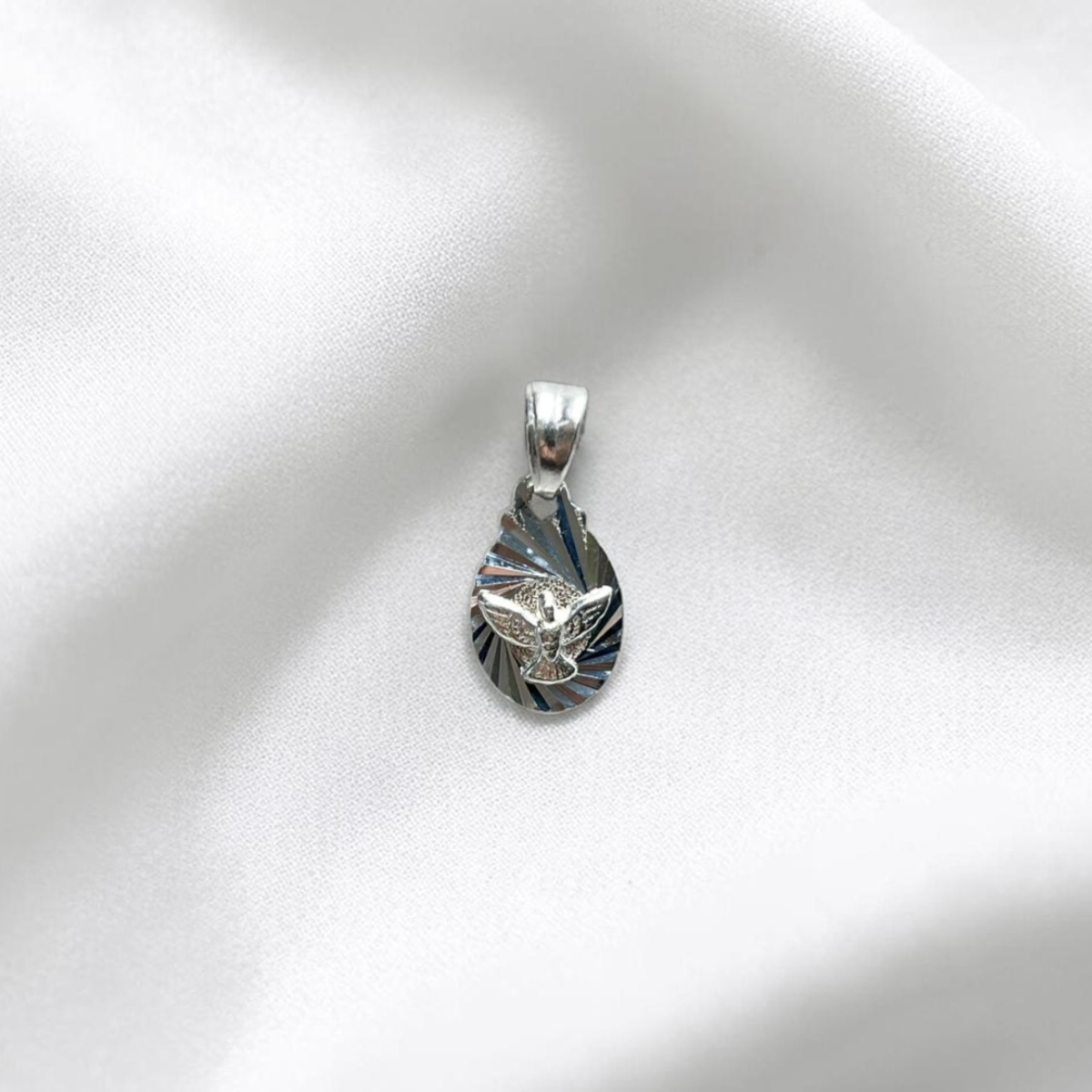 DIJE PLATA DIAMANTADO ESPIRITU SANTO