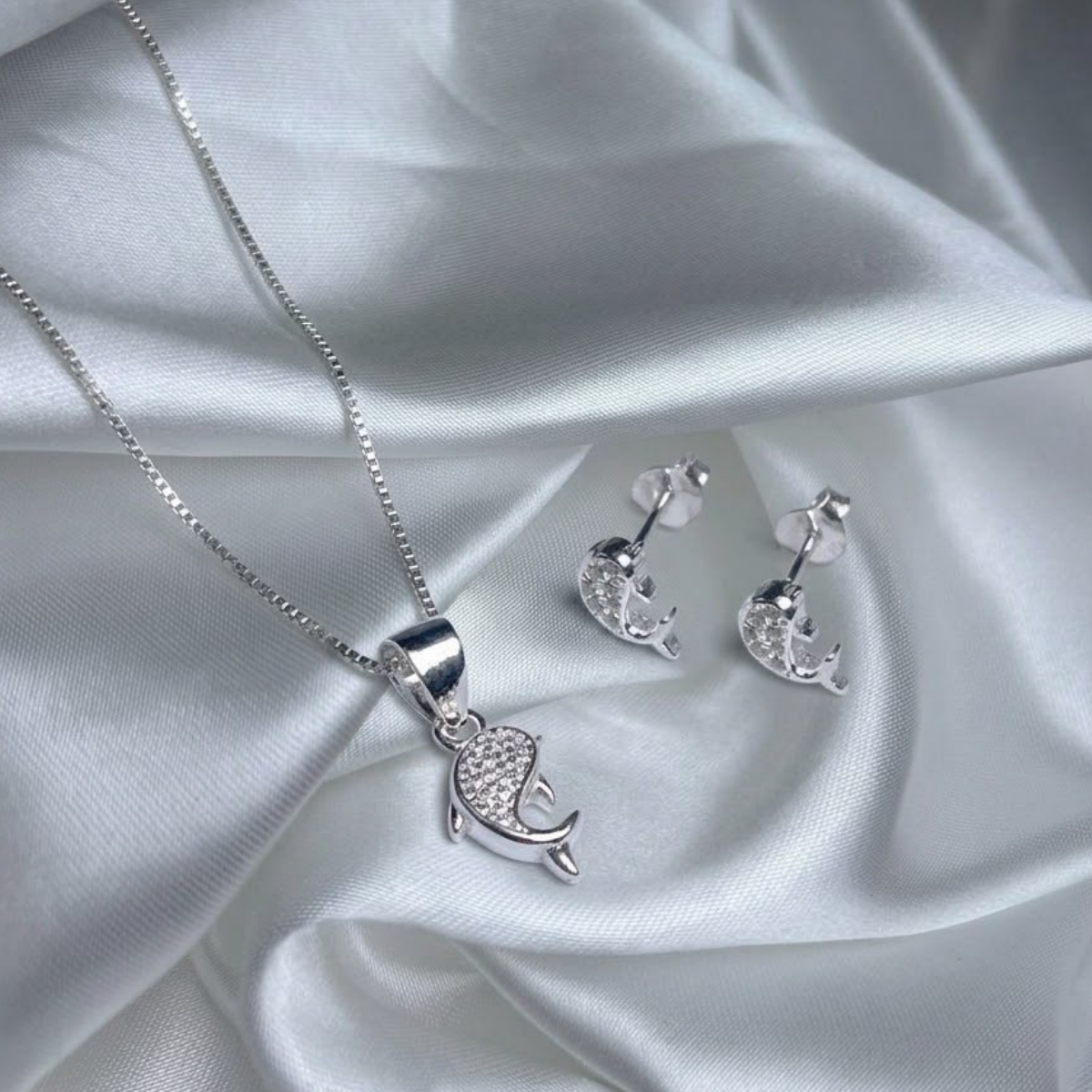 SET TOPO Y DIJE PLATA CIRCONES TAILANDESA