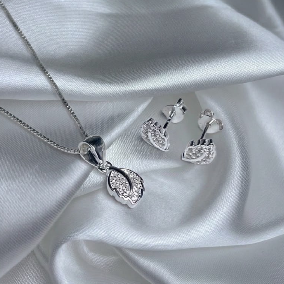 SET TOPO Y DIJE PLATA CIRCONES TAILANDESA