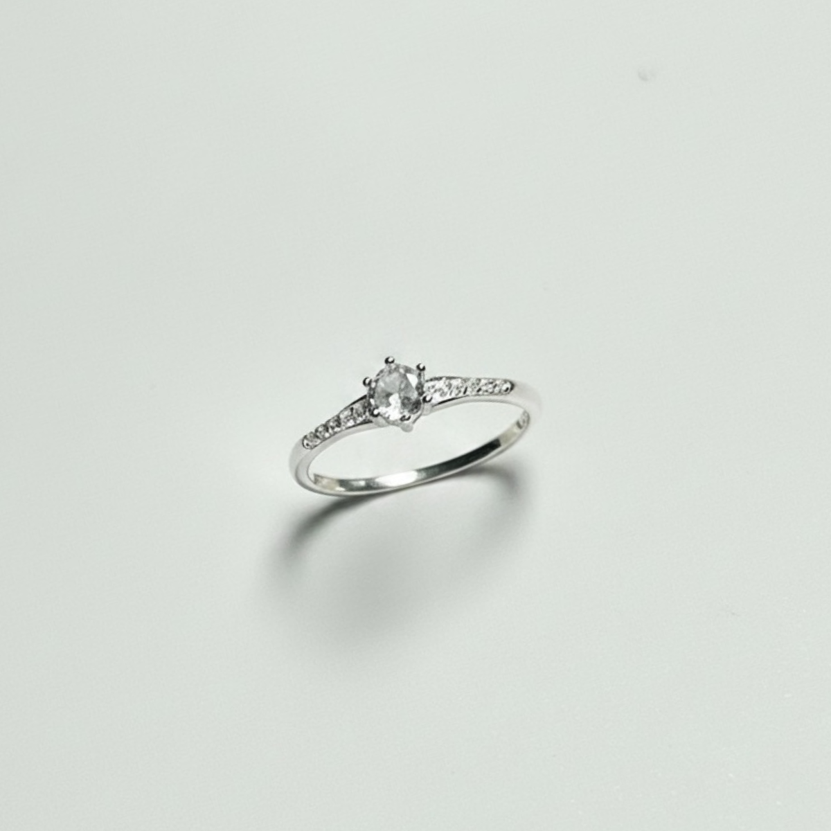 ANILLO SOLITARIO PLATA CIRCONES TAILANDES