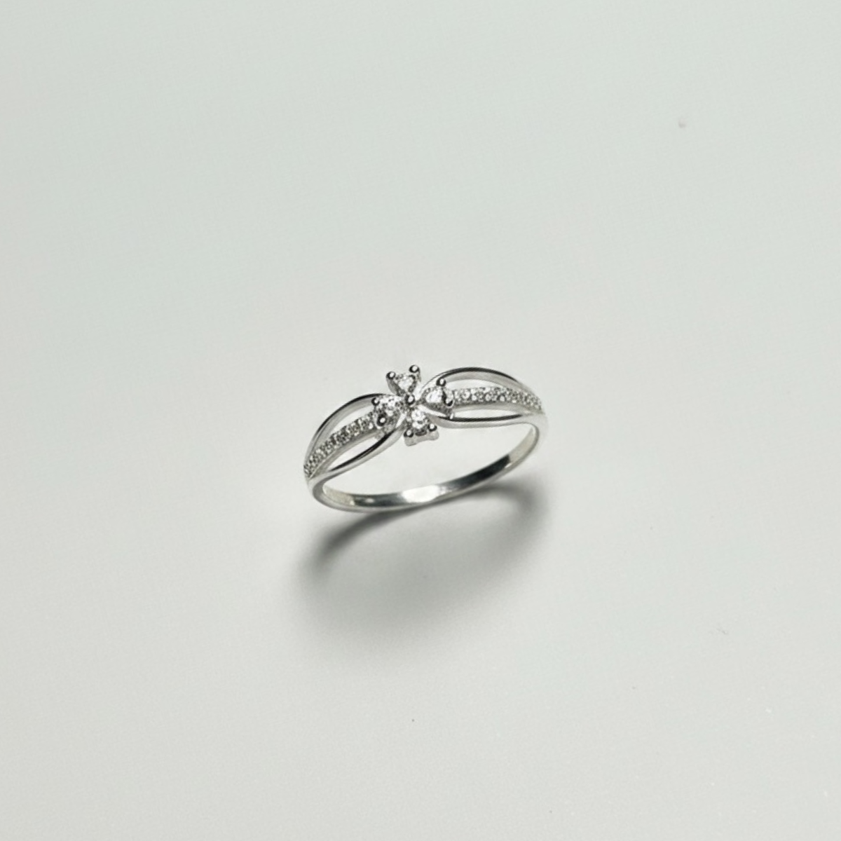 ANILLO PLATA CIRCONES TAILANDES