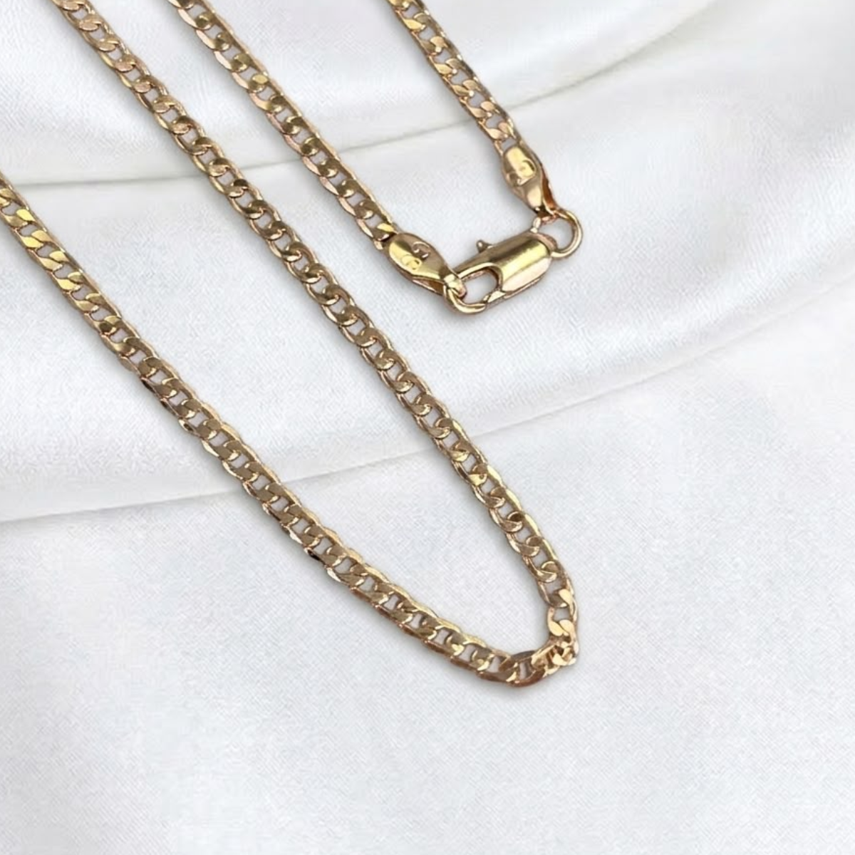 CADENA CUBANA ORO LAMINADO 18K