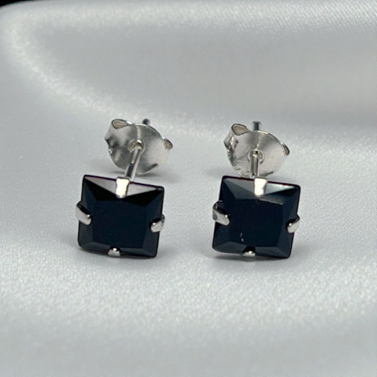 TOPO CIRCON CUADRADO UÑAS 6MM NEGRO