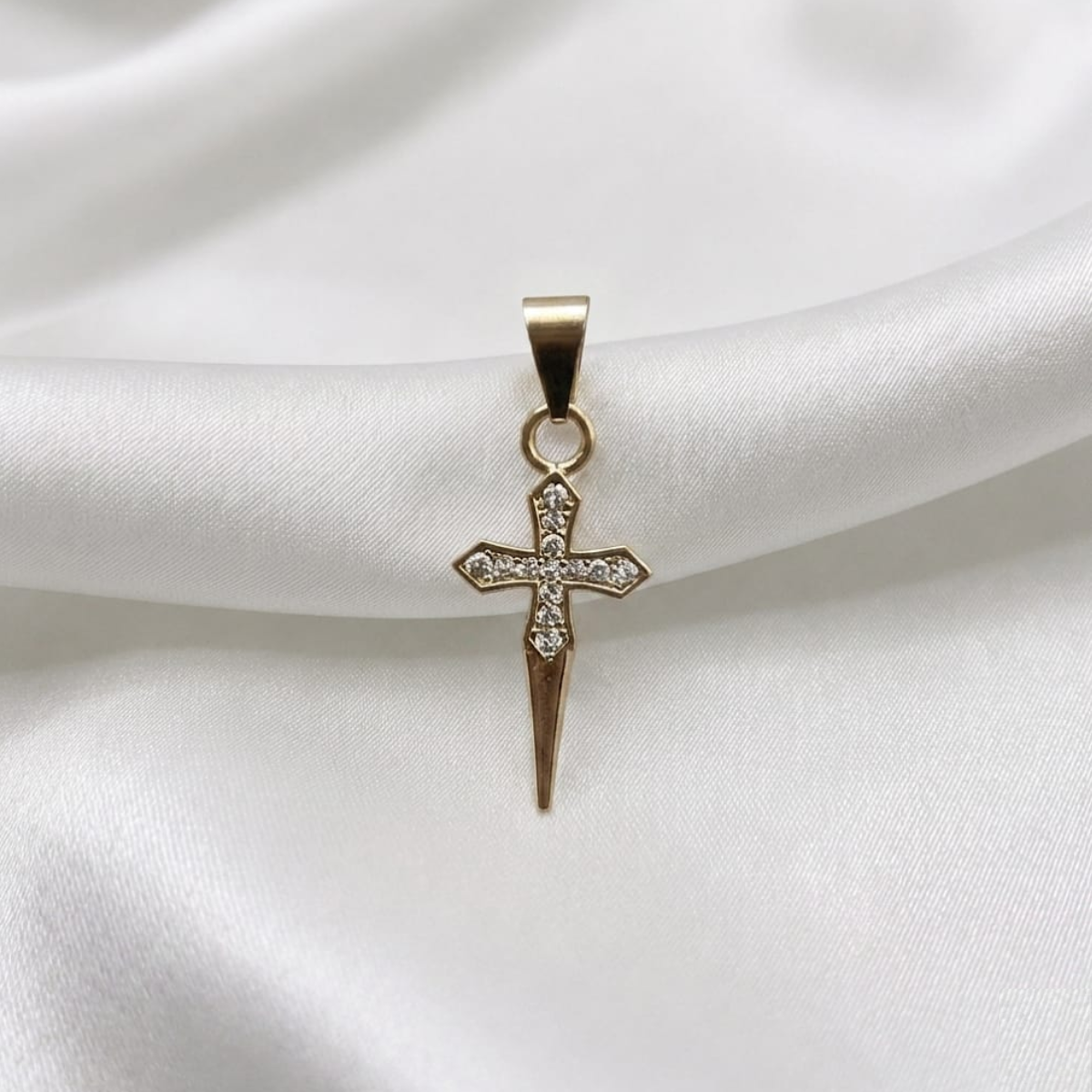 DIJE CRUZ PUNTA MICROCIRCON ORO LAMINADO 18K