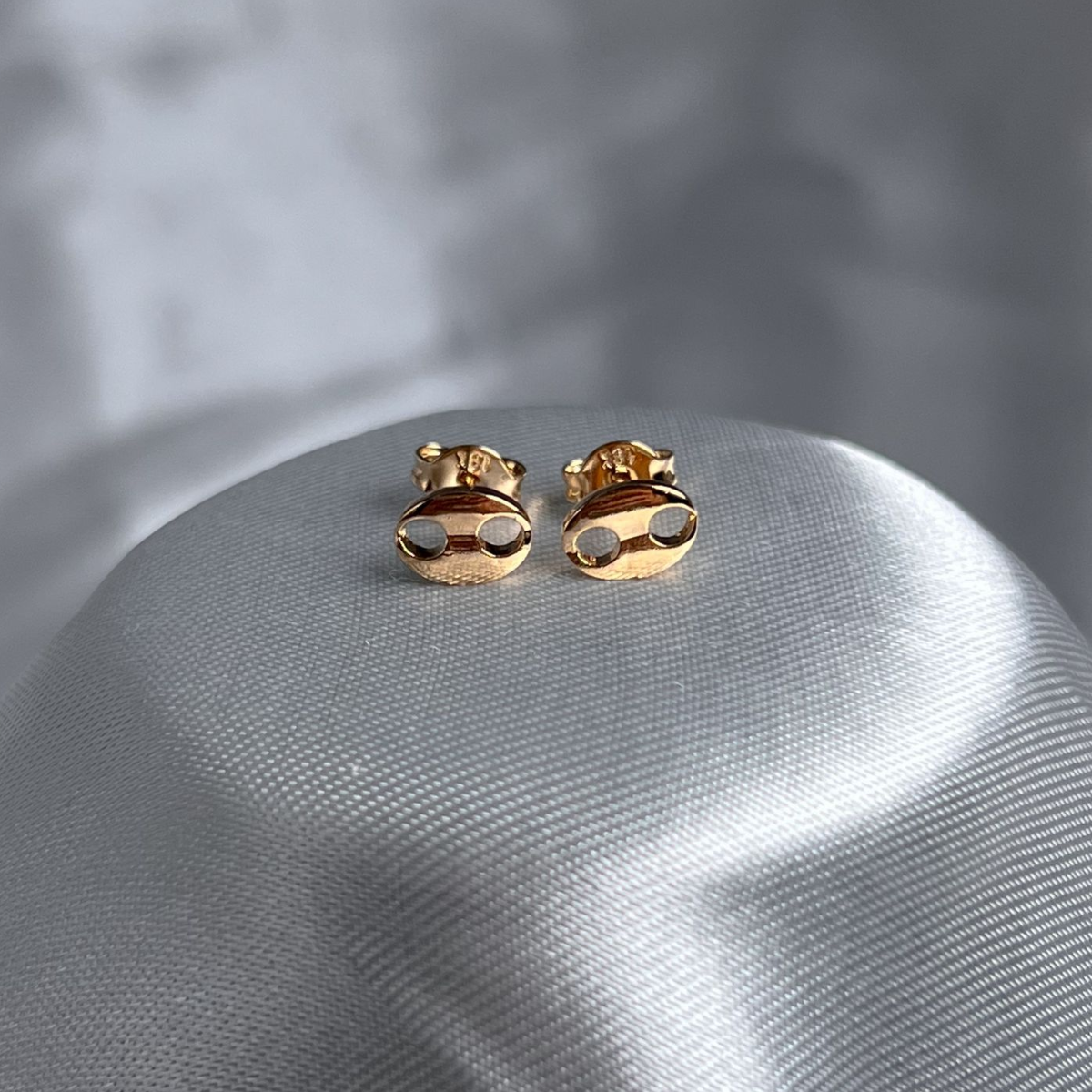 TOPO GUCCI ORO LAMINADO 18K
