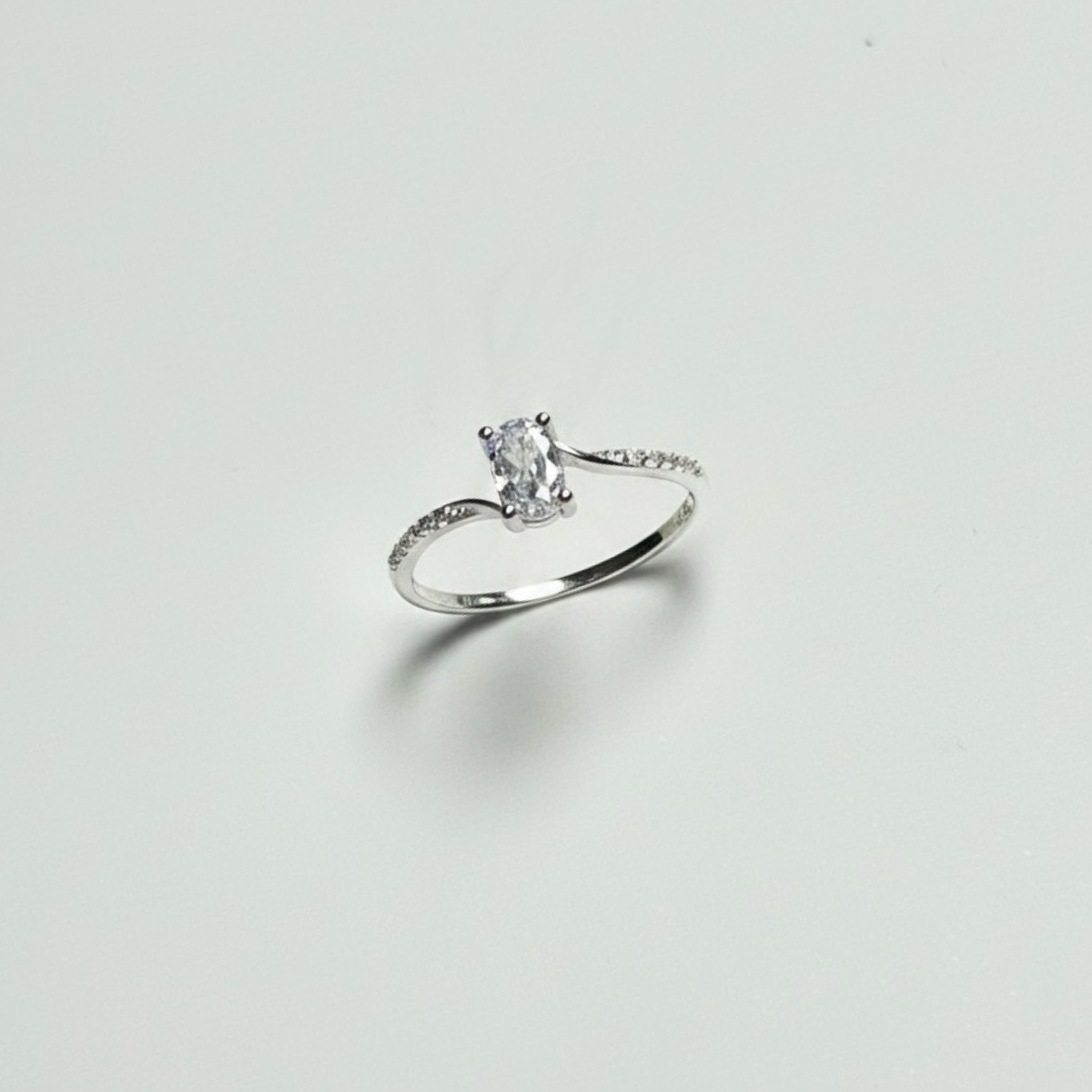 ANILLO SOLITARIO PLATA CIRCONES TAILANDES