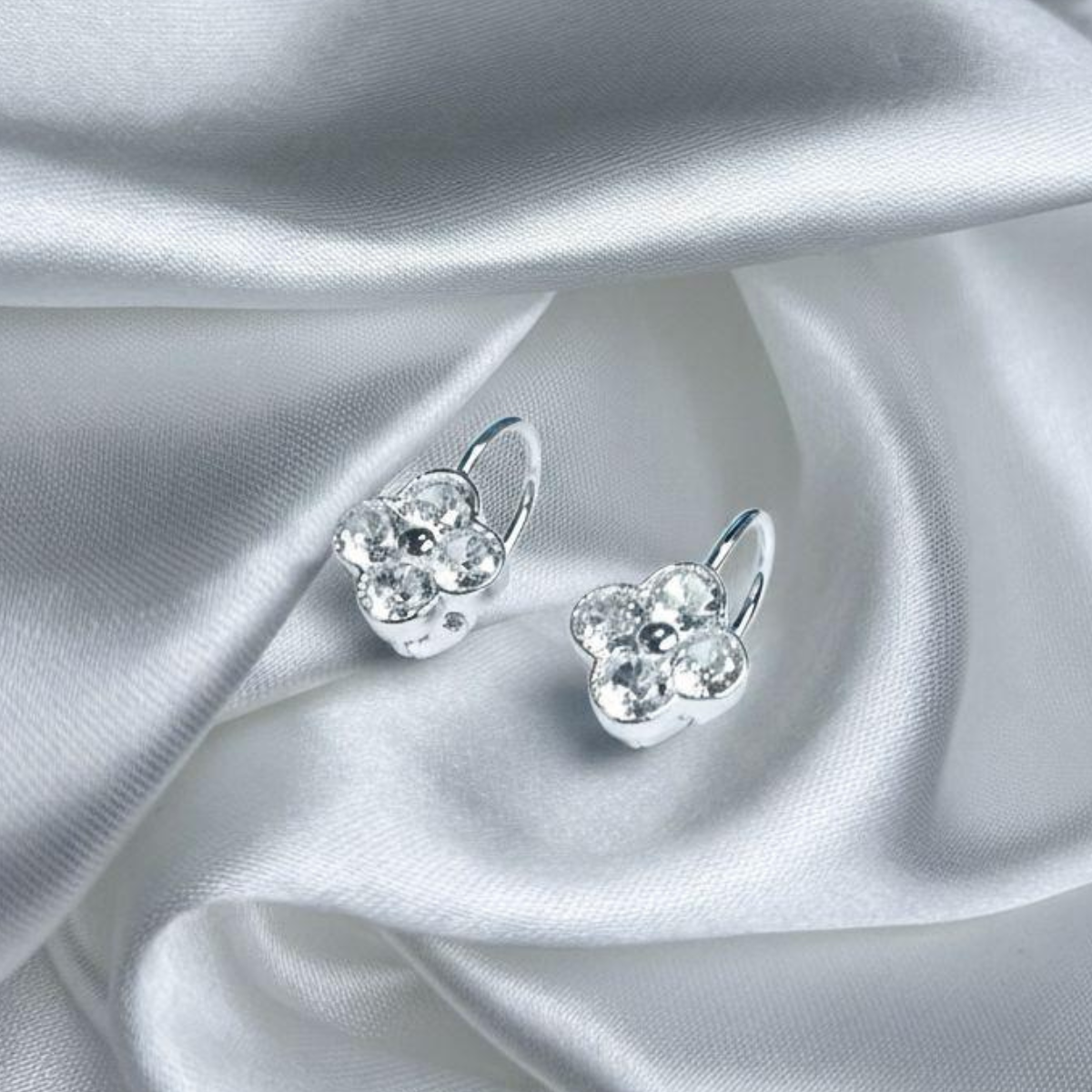 ARETE PLATA CIRCONES TAILANDES