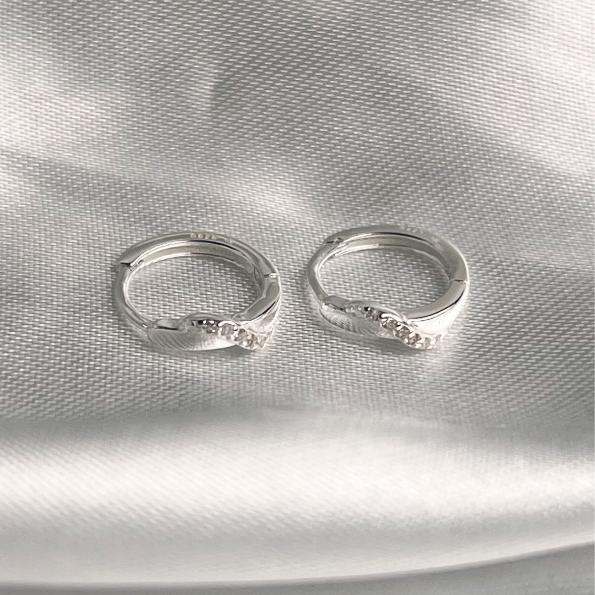 CANDONGA PLATA CIRCONES TAILANDESA