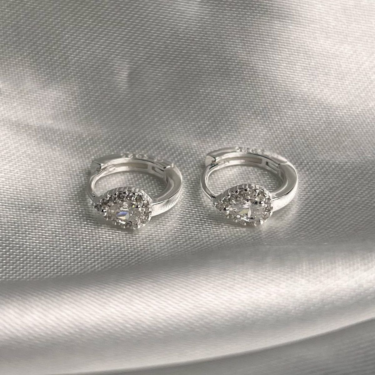 CANDONGA PLATA CIRCONES TAILANDESA