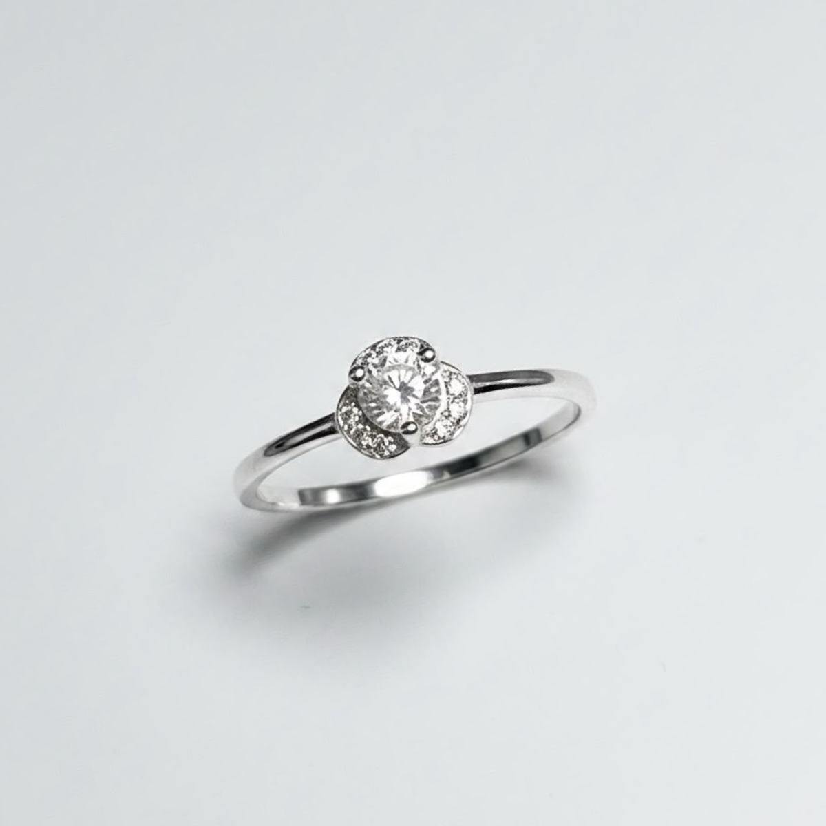 ANILLO SOLITARIO PLATA CIRCONES TAILANDES