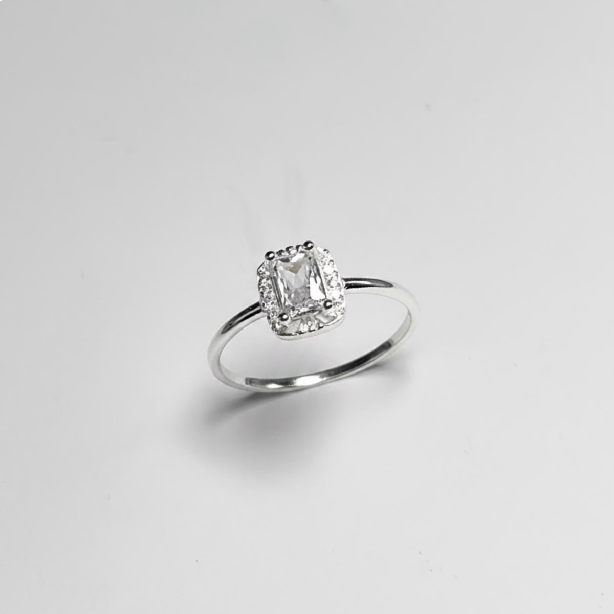 ANILLO SOLITARIO PLATA CIRCONES TAILANDES