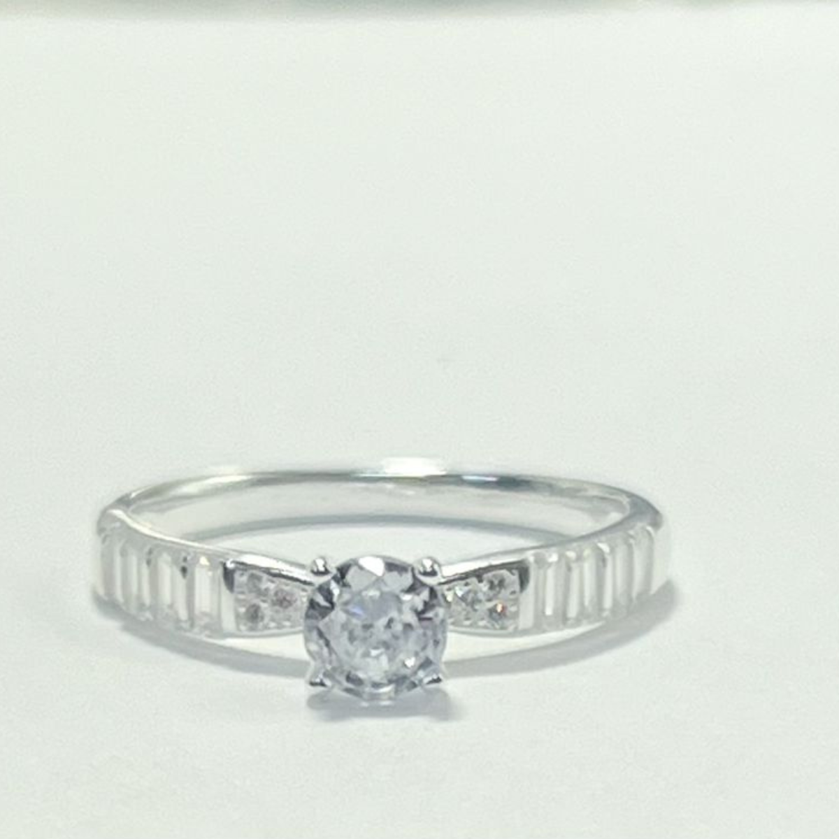 ANILLO SOLITARIO PLATA LEY 925