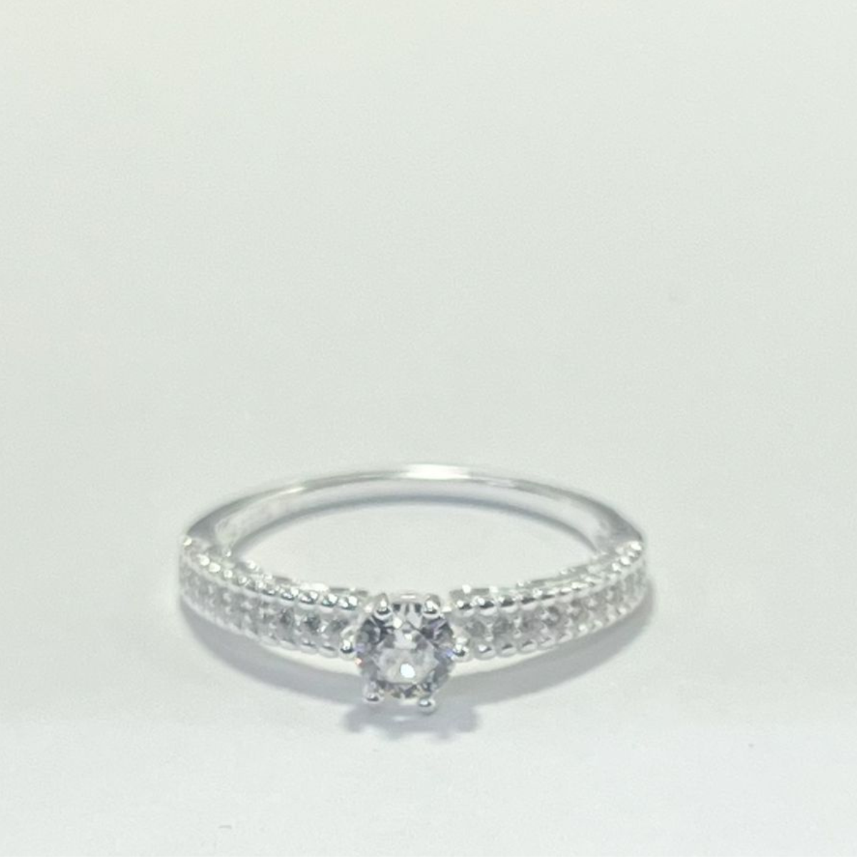 ANILLO SOLITARIO PLATA LEY 925