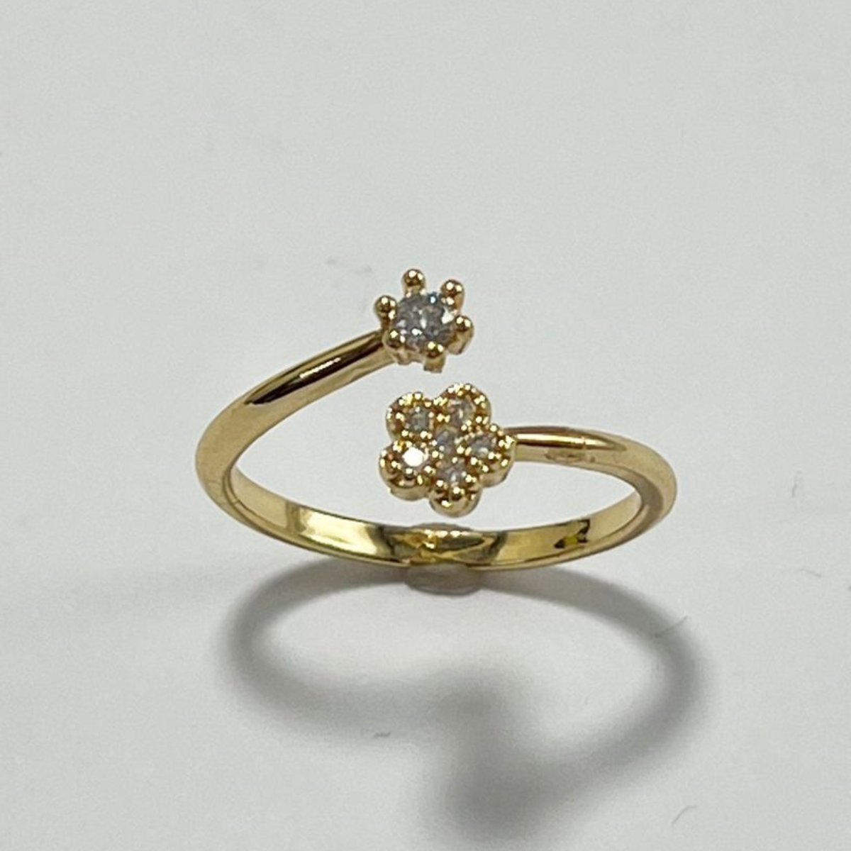 ANILLO FLOR GRADUABLE CON MICRO CIRCONES