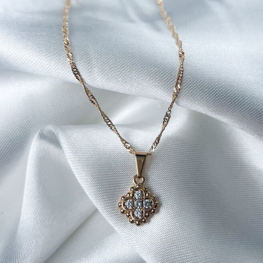 CADENA MAS DIJE  EN ORO LAMINADO 18K