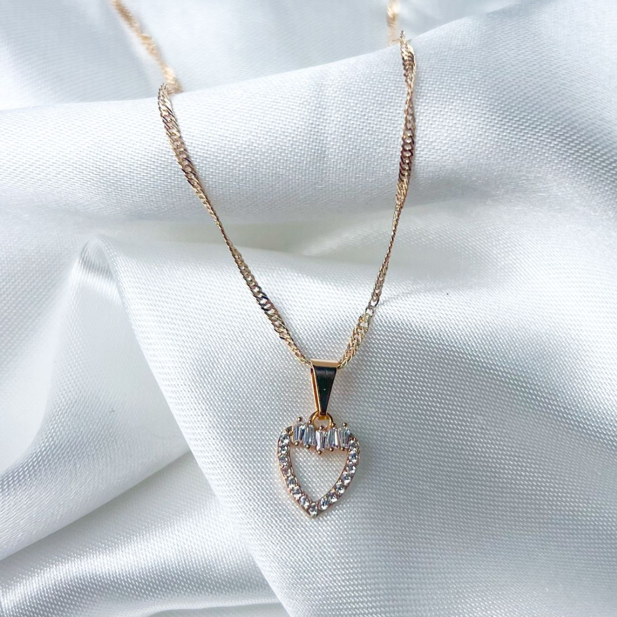 CADENA MAS DIJE ORO LAMINADO 18K