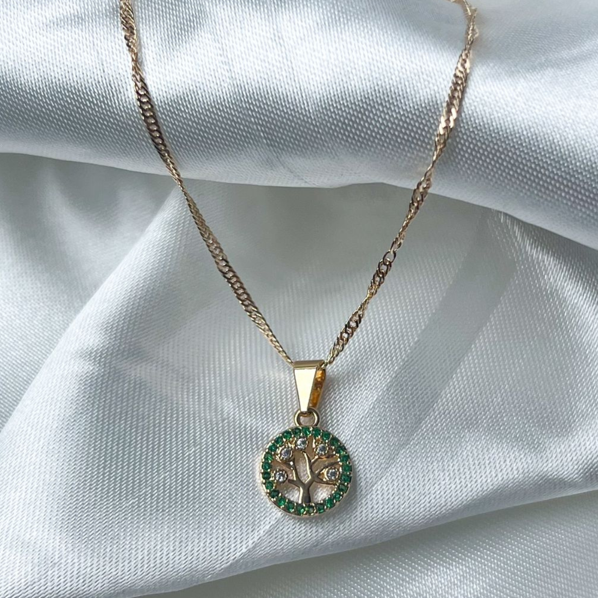 CADENA CON DIJE ARBOL DE LA VIDA ORO LAMINADO 18K