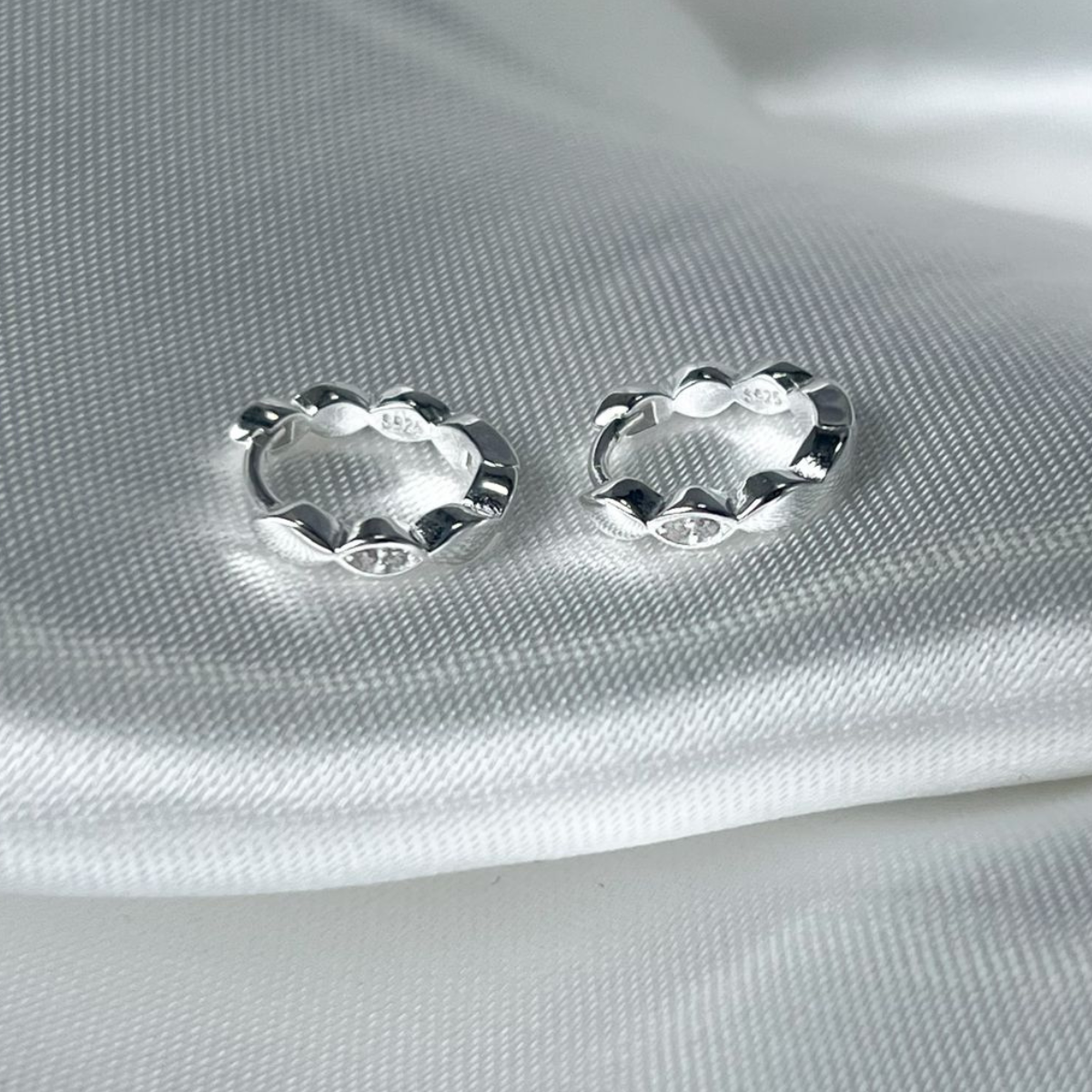 CANDONGA PLATA HUGGIES TAILANDÉS