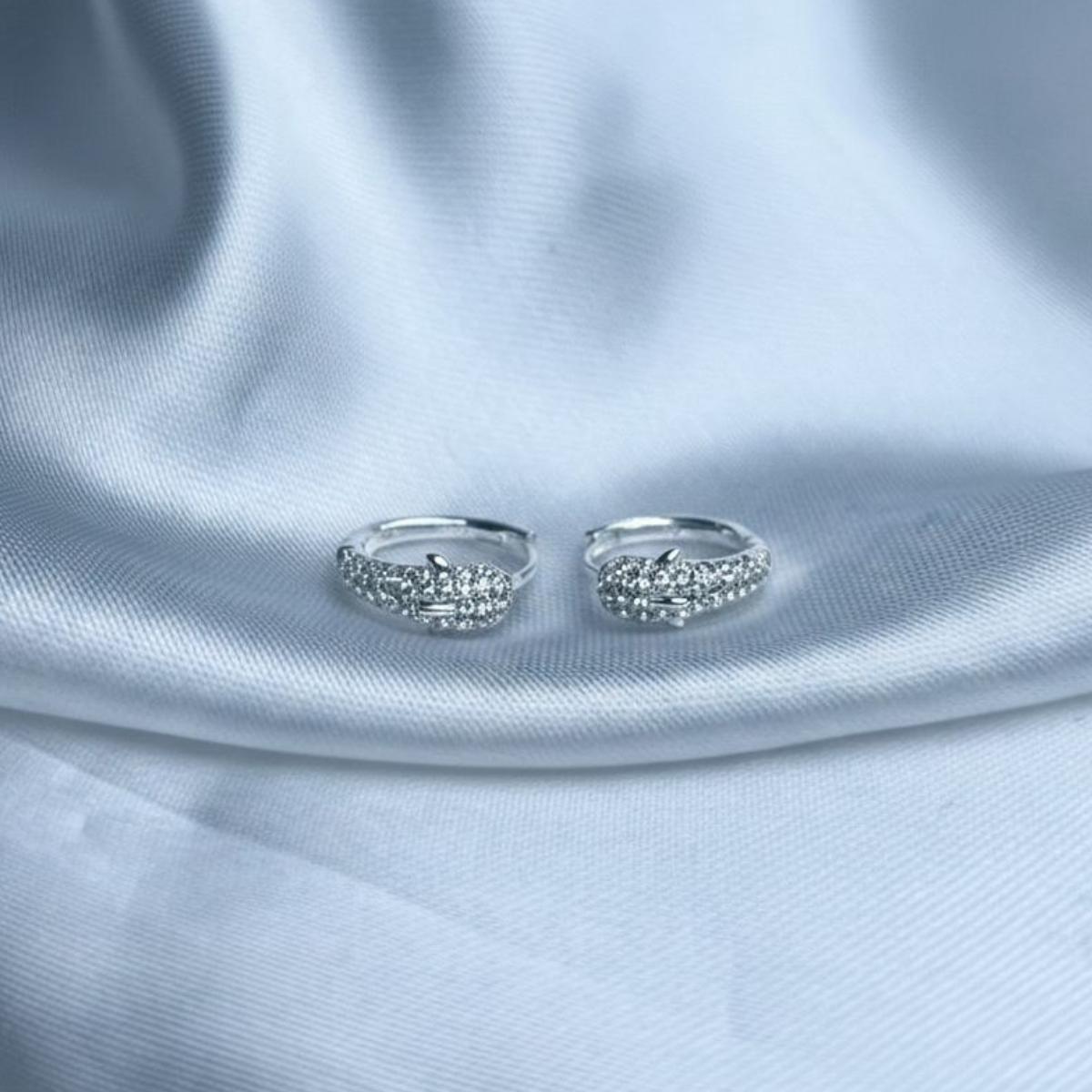 CANDONGA PLATA HUGGIES TAILANDÉS