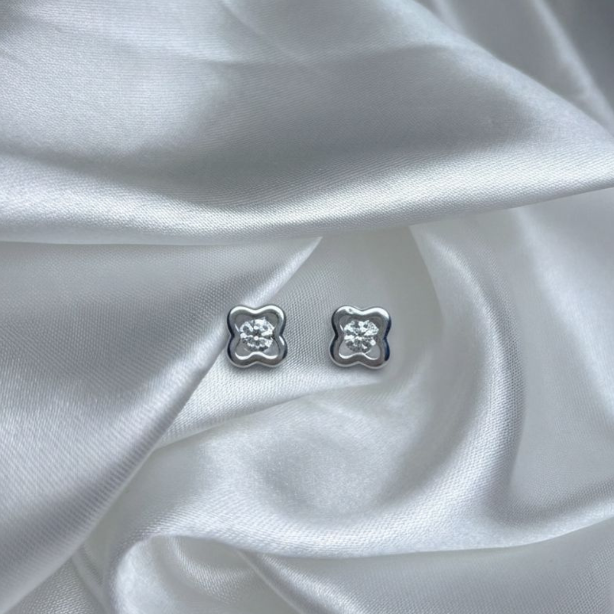 TOPO PLATA CIRCONES TAILANDES
