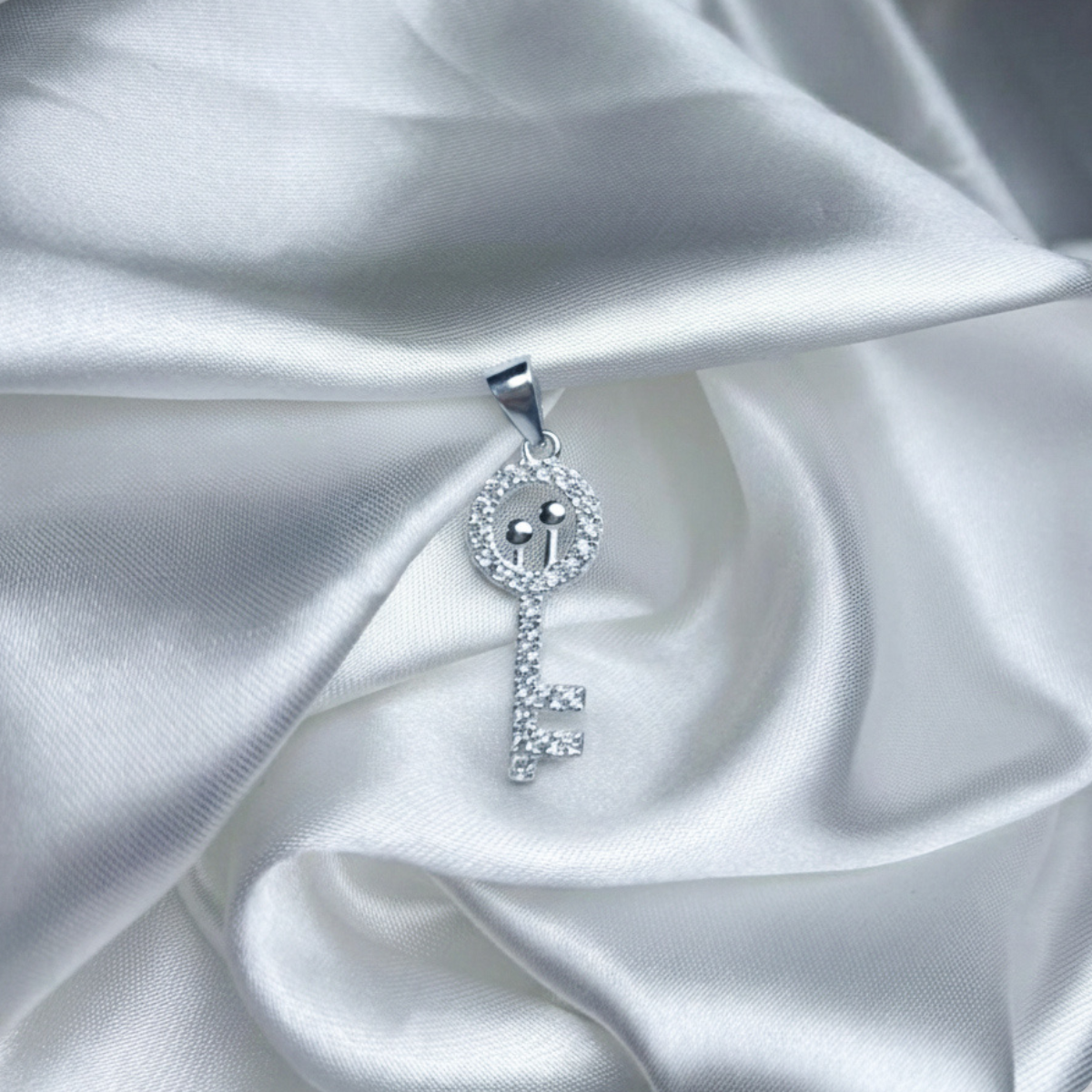DIJE PLATA CIRCONES TAILANDES