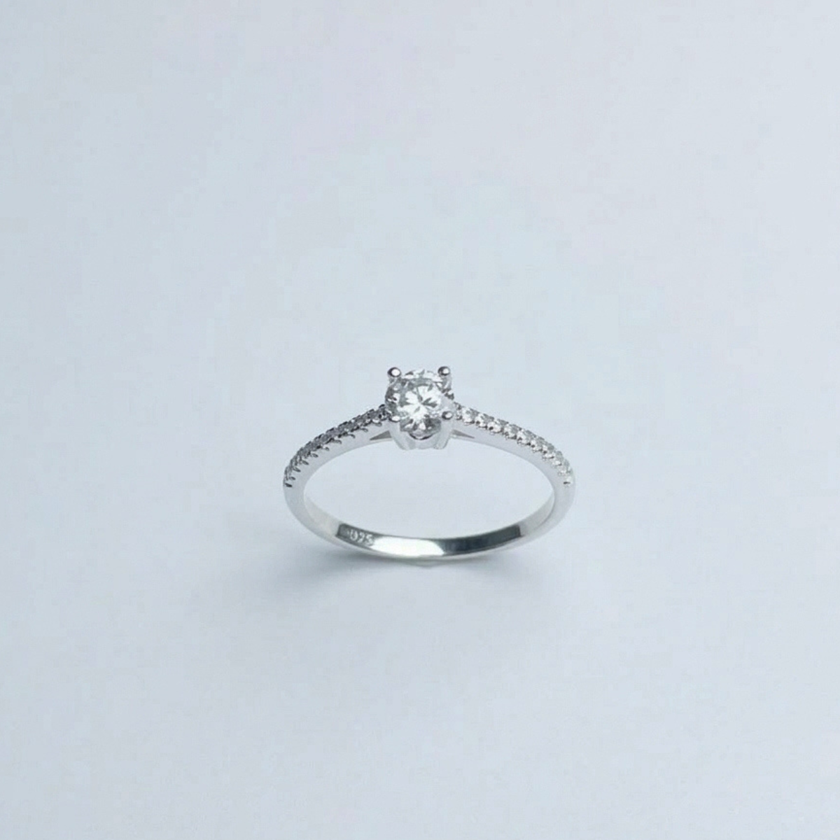 ANILLO SOLITARIO PLATA CIRCONES TAILANDES